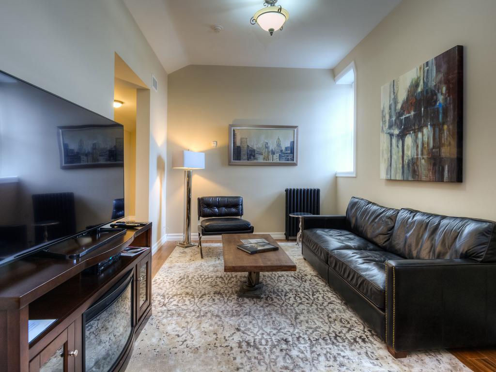 Western Hotel & Executive Suites Гуэлф Экстерьер фото
