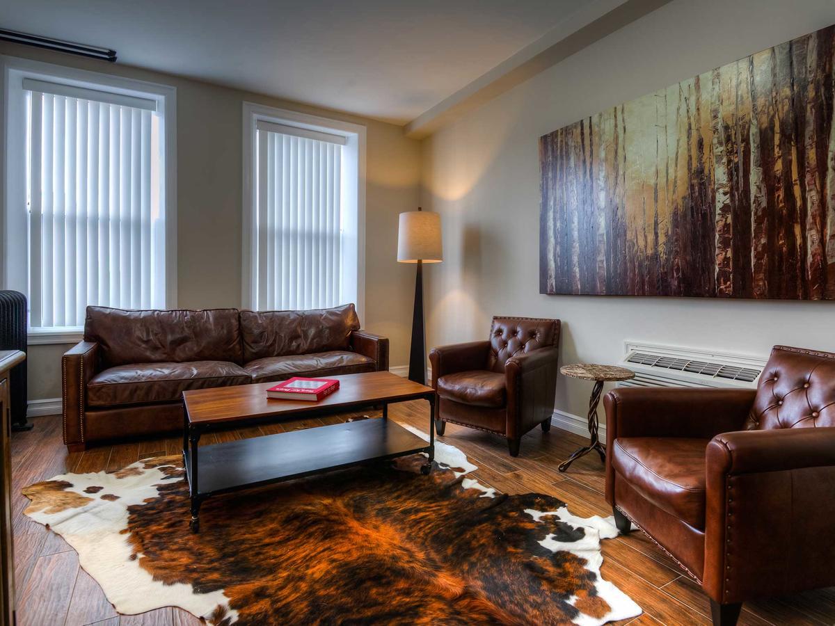 Western Hotel & Executive Suites Гуэлф Экстерьер фото